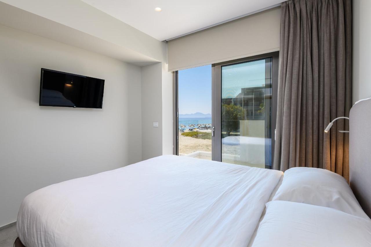 Noa Beachfront Suites Kardamena  エクステリア 写真