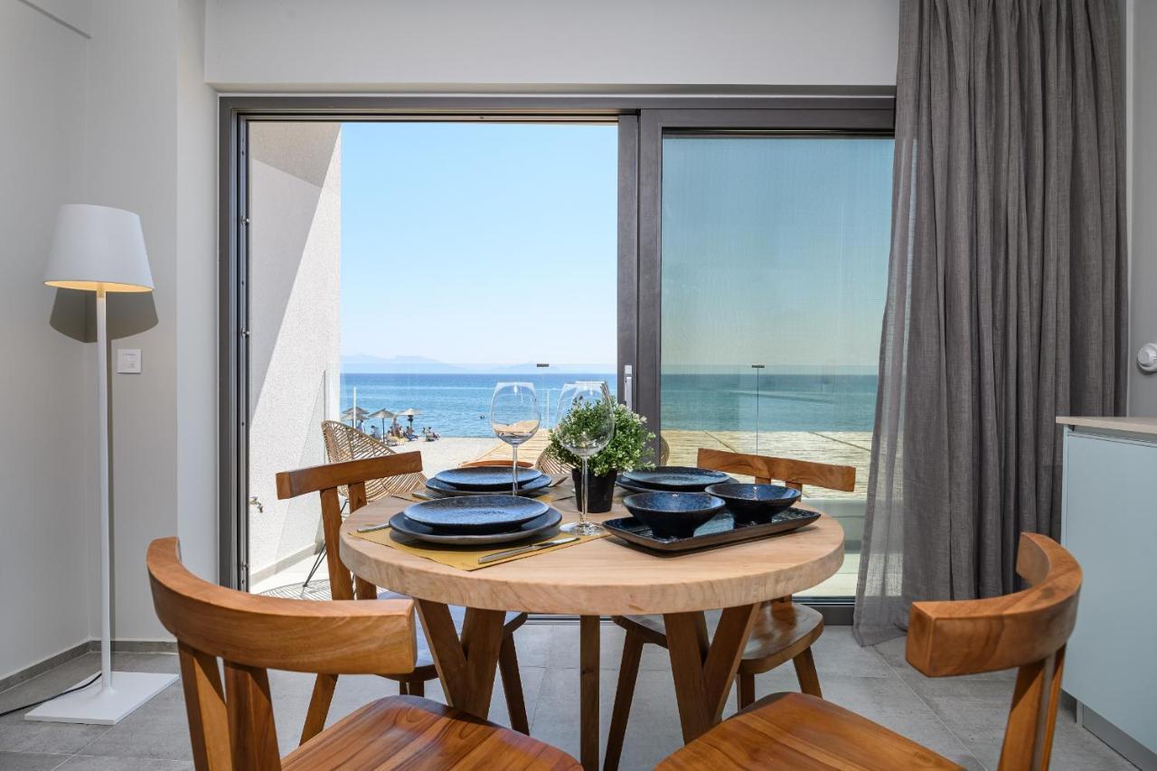 Noa Beachfront Suites Kardamena  エクステリア 写真