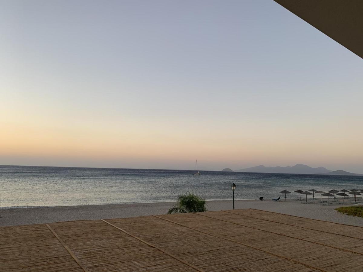 Noa Beachfront Suites Kardamena  エクステリア 写真