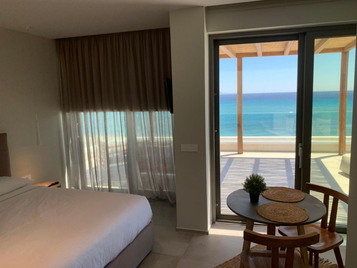 Noa Beachfront Suites Kardamena  エクステリア 写真